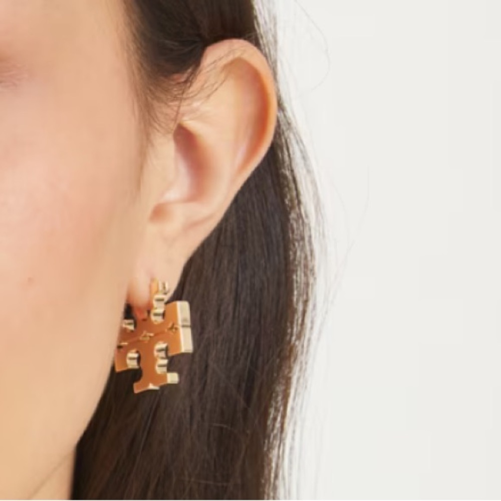 Tory Burch Gold Tone Double T Logo Huggie Hoop Earrings - Picture 2 of 6